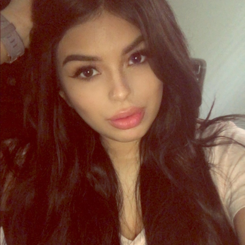 Meet your Posher, Paulina
